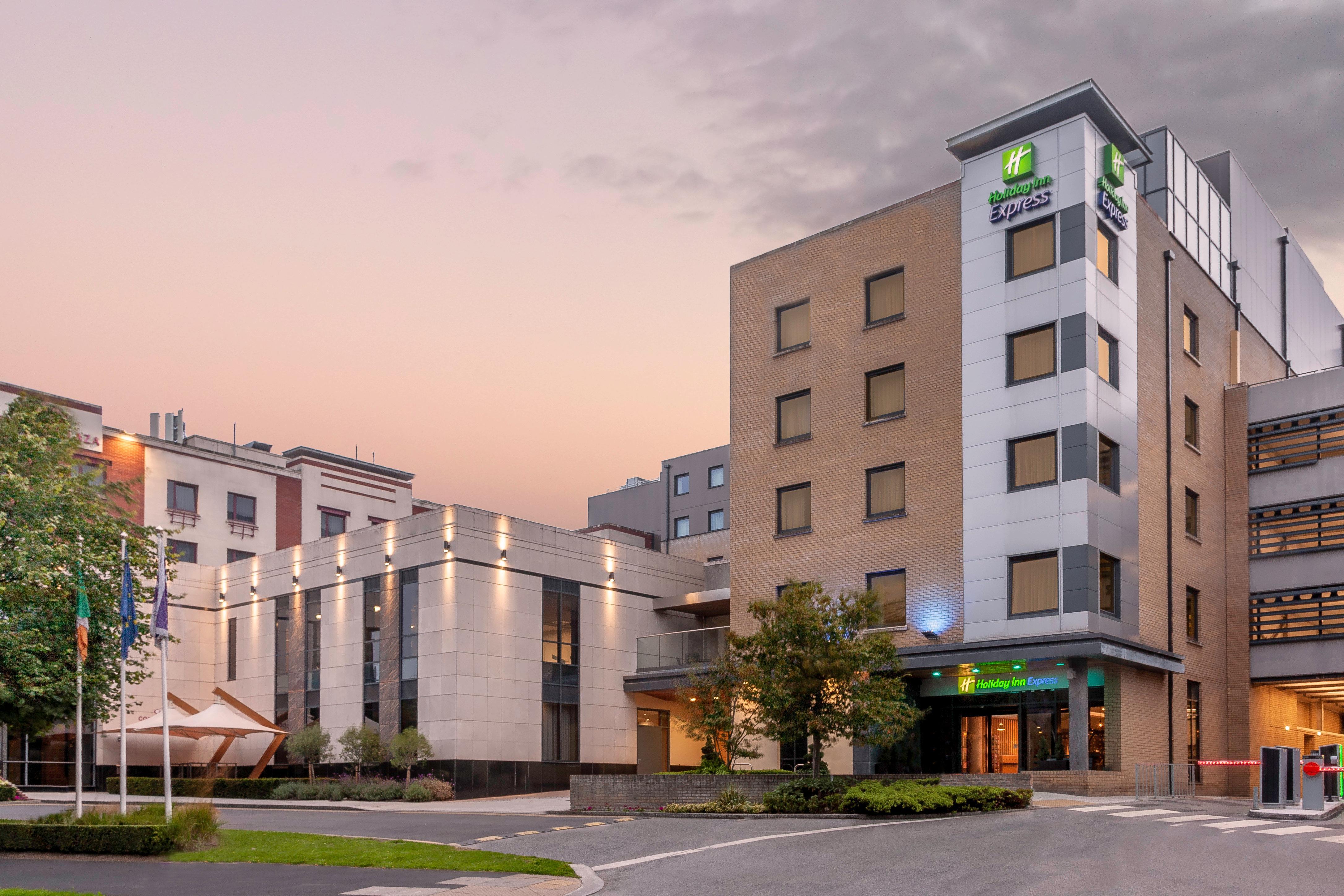 Express Dublin-airport By Ihg 3*