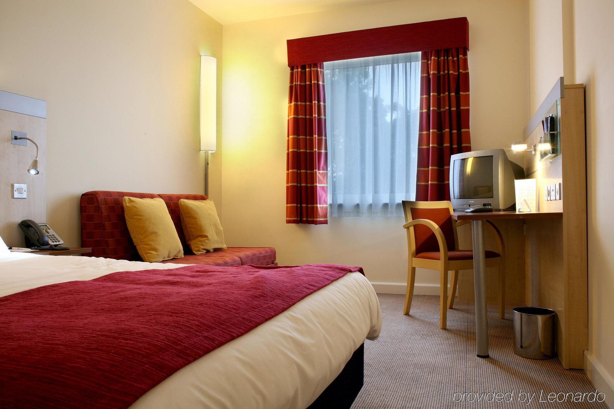 Express Dublin-airport By Ihg 3*